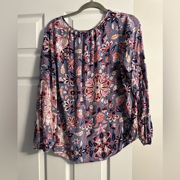 Old Navy blouse - Picture 3 of 3